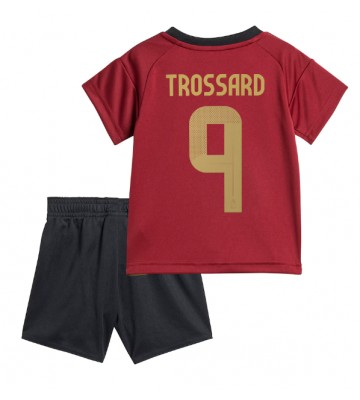Belgien Leandro Trossard #9 Replika Babytøj Hjemmebanesæt Børn EM 2024 Kortærmet (+ Korte bukser)